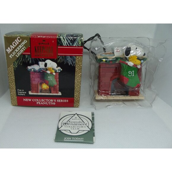 Hallmark Ornament 1991 Snoopy Fireplace Magic Flickering Light untested - Picture 3 of 14